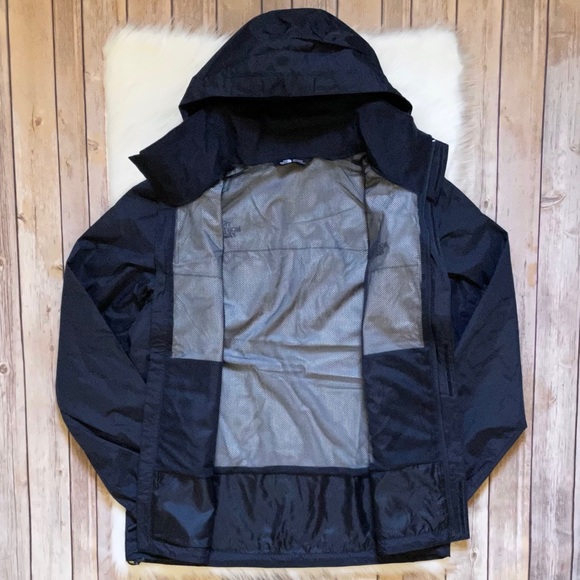 The North Face Men’s Resolve 2 Waterproof Jacket - Picture 4 of 8